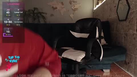 Snapshot of rogert_xx chatting on March 4, 2025, 2:06 am Rogert online show from March 4, 2025, 2:06 am