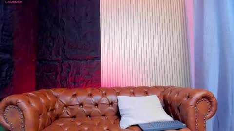 Rogger online show from November 7, 2025, 9:15 pm