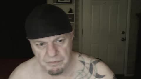 roinaz online show from January 4, 2025, 8:37 pm