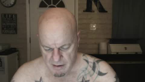 Snapshot of roinaz chatting on July 17, 2026, 4:41 am roinaz online show from July 17, 2026, 4:41 am