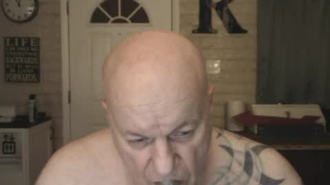 Snapshot of roinaz chatting on July 21, 2026, 6:05 am roinaz online show from July 21, 2026, 6:05 am