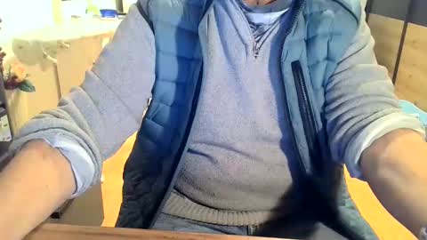 Snapshot of rolandloser1000 chatting on January 19, 2025, 4:25 pm rolandloser1000 online show from January 19, 2025, 4:25 pm