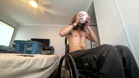 Rollinintheweeds online show from October 1, 2025, 4:46 pm