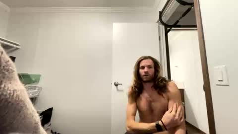 Rollinintheweeds online show from December 14, 2025, 3:39 pm