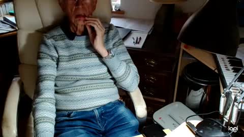 Snapshot of rolydawe chatting on October 17, 2025, 10:07 am rolydawe online show from October 17, 2025, 10:07 am