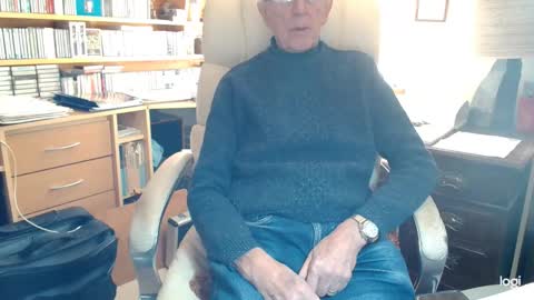 Snapshot of rolydawe chatting on November 21, 2025, 11:42 am rolydawe online show from November 21, 2025, 11:42 am