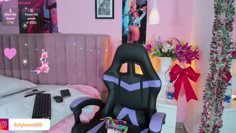 Snapshot of rolyloren chatting on December 7, 2024, 5:09 pm Marcela online show from December 7, 2024, 5:09 pm