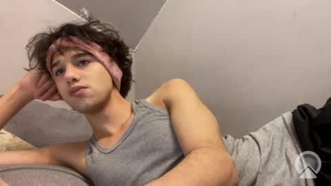 roma_shyguy_ online show from May 17, 2026, 1:36 am