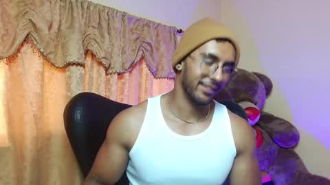 Snapshot of romanpearce_ chatting on January 16, 2025, 9:08 pm Roman online show from January 16, 2025, 9:08 pm