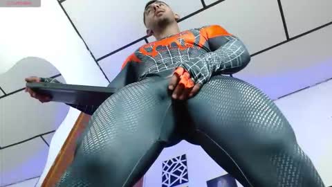 Snapshot of romanpearce_ chatting on September 19, 2025, 6:30 pm Roman online show from September 19, 2025, 6:30 pm
