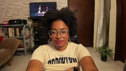 Snapshot of romantic_stargirl chatting on June 4, 2026, 11:11 pm Is A Belle online show from June 4, 2026, 11:11 pm