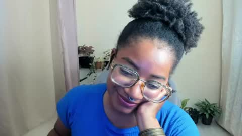 Snapshot of romantic_stargirl chatting on July 5, 2026, 4:19 am Is A Belle online show from July 5, 2026, 4:19 am