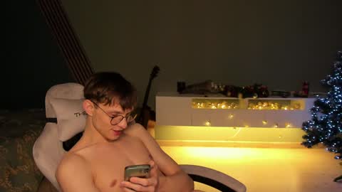 Snapshot of romeo_mercy chatting on December 29, 2024, 8:22 am Romeo online show from December 29, 2024, 8:22 am