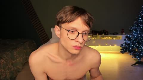 Snapshot of romeo_mercy chatting on December 29, 2024, 11:29 am Romeo online show from December 29, 2024, 11:29 am