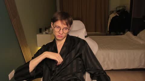 Snapshot of romeo_mercy chatting on January 16, 2025, 5:53 am Romeo online show from January 16, 2025, 5:53 am