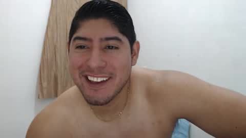 Snapshot of romeo_myroom chatting on October 19, 2025, 4:07 pm Romeos Room online show from October 19, 2025, 4:07 pm