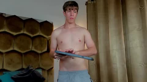 Romeo Ricci online show from February 5, 2026, 6:23 pm