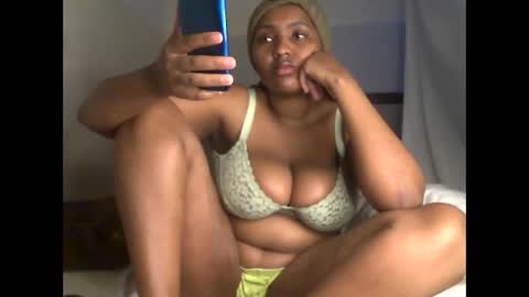 Romina 26 online show from March 26, 2026, 3:45 am