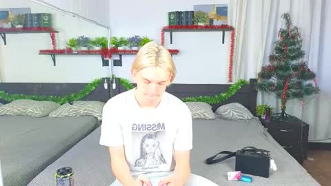 ron vilsx online show from December 15, 2025, 8:07 am