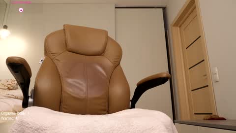 RonnyPonny online show from December 8, 2024, 4:39 pm