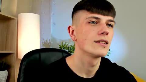 Rony online show from March 10, 2026, 6:46 pm