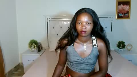 Snapshot of rorennah chatting on April 24, 2026, 6:43 pm Rorenah online show from April 24, 2026, 6:43 pm