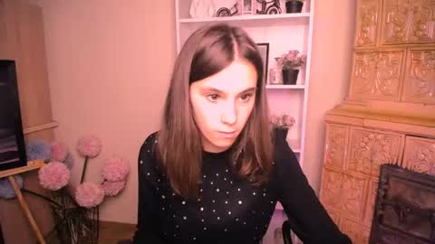 Snapshot of rosalais_ chatting on July 10, 2026, 7:01 am Rose online show from July 10, 2026, 7:01 am