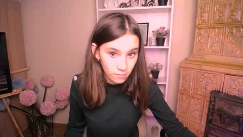 Snapshot of rosalais_ chatting on July 11, 2026, 6:27 am Rose online show from July 11, 2026, 6:27 am