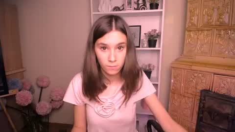 Snapshot of rosalais_ chatting on July 15, 2026, 6:29 am Rose online show from July 15, 2026, 6:29 am