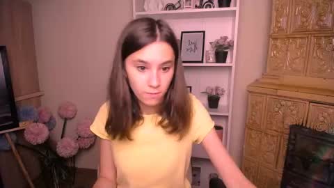 Snapshot of rosalais_ chatting on July 17, 2026, 6:31 am Rose online show from July 17, 2026, 6:31 am