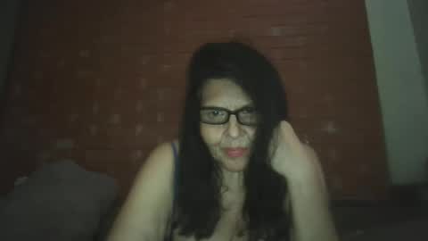 Snapshot of rosalatinas chatting on October 7, 2025, 11:46 pm rosalatinas online show from October 7, 2025, 11:46 pm