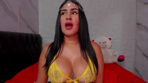 Snapshot of rosalia_04 chatting on May 5, 2026, 7:22 pm ROSALIA insta rosalia 10hoot online show from May 5, 2026, 7:22 pm