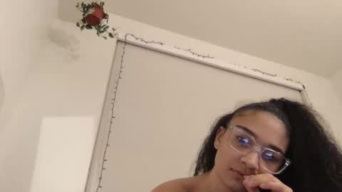 Rosalina online show from February 6, 2025, 8:29 am