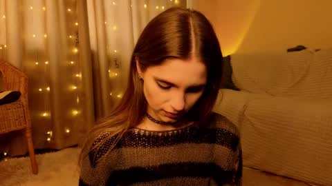 Snapshot of rosalvaulman chatting on June 1, 2026, 5:25 pm Kylie online show from June 1, 2026, 5:25 pm
