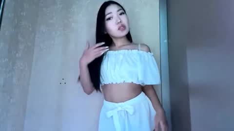 Kira online show from February 27, 2026, 2:17 pm