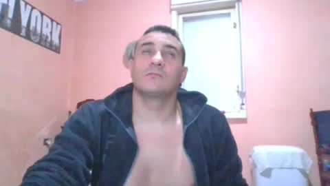 Snapshot of rosario1212 chatting on December 23, 2024, 2:13 am Rosario online show from December 23, 2024, 2:13 am