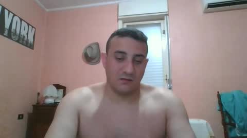 Snapshot of rosario1212 chatting on January 15, 2026, 12:04 am Rosario online show from January 15, 2026, 12:04 am