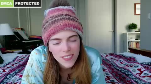 rose77782 online show from December 21, 2024, 7:38 pm