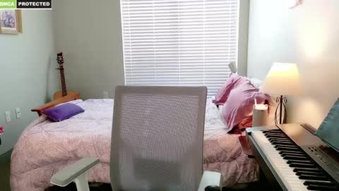 rose77782 online show from February 5, 2025, 1:44 pm