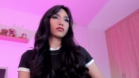 Rose Saenz online show from April 17, 2026, 8:34 pm