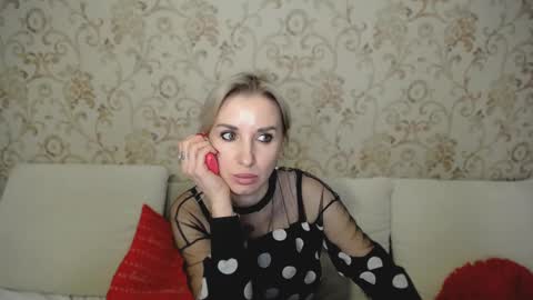Snapshot of rose__shine chatting on January 8, 2025, 4:33 pm rose  shine online show from January 8, 2025, 4:33 pm