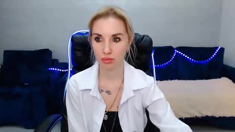 Snapshot of rose__shine chatting on February 12, 2025, 4:33 pm rose  shine online show from February 12, 2025, 4:33 pm