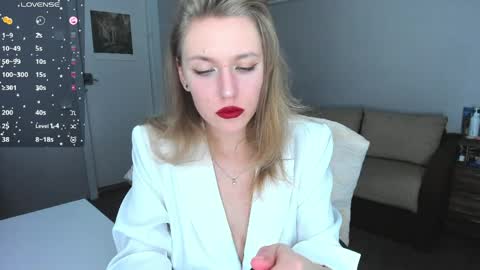 Rose but u can call me princess online show from May 11, 2026, 8:28 pm
