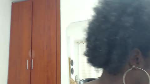 rose_valentiine online show from March 16, 2026, 1:04 pm