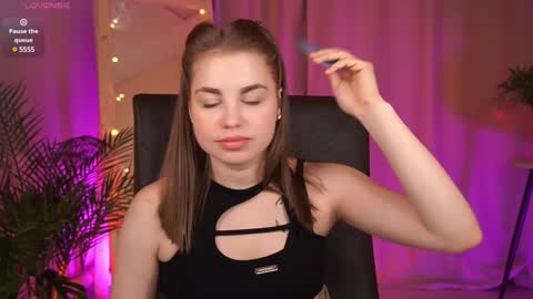 Rose online show from January 14, 2025, 9:13 am