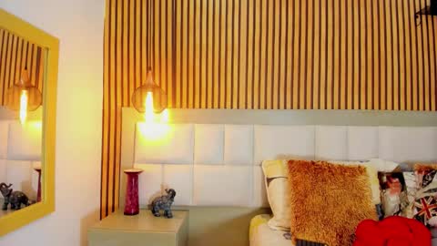 roseaurora online show from September 24, 2025, 12:08 pm