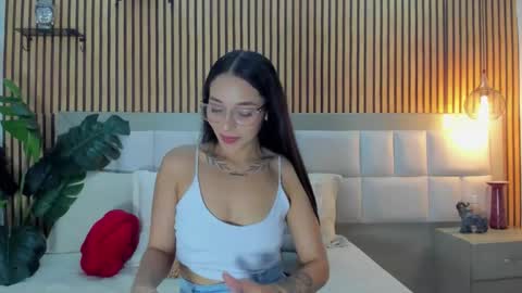 roseaurora online show from February 7, 2026, 12:31 pm