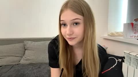 Snapshot of roseblansh chatting on May 10, 2026, 2:11 pm roseblansh online show from May 10, 2026, 2:11 pm