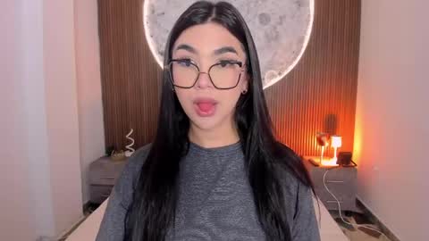 Snapshot of rosecassie chatting on April 26, 2026, 12:47 pm Rose online show from April 26, 2026, 12:47 pm