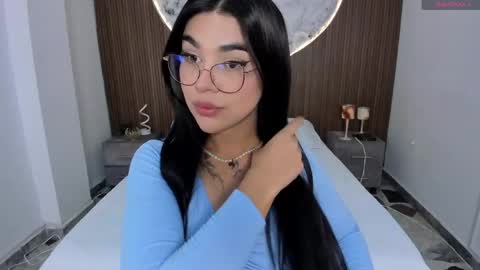 Snapshot of rosecassie chatting on May 18, 2026, 1:06 pm Rose online show from May 18, 2026, 1:06 pm
